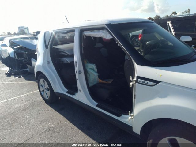 KNDJN2A29G7374366 KIA Soul Base