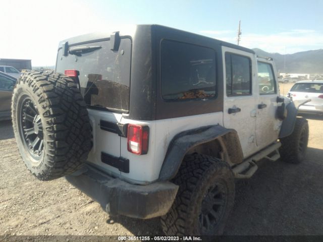 1C4BJWEG2FL639325 Jeep Wrangler Unlimited Sahara