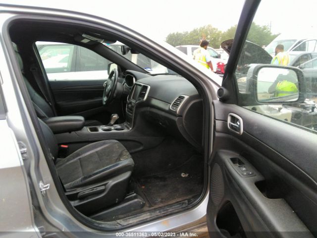 1C4RJEAGXJC113807 Jeep Grand Cherokee Altitude