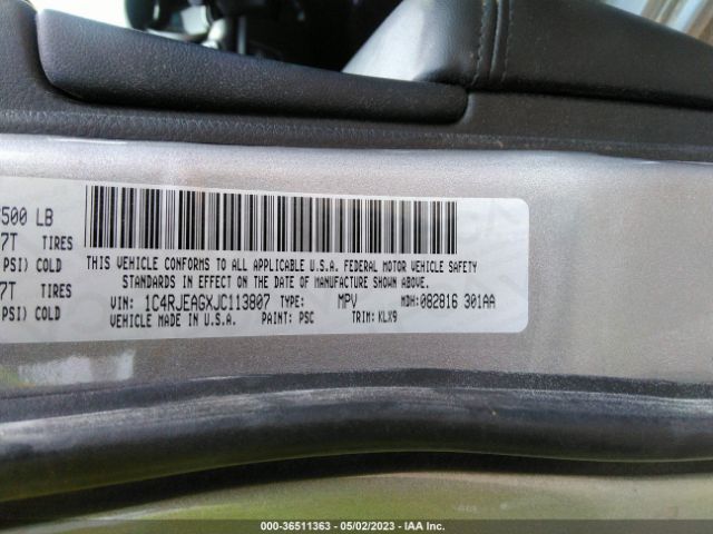 1C4RJEAGXJC113807 Jeep Grand Cherokee Altitude