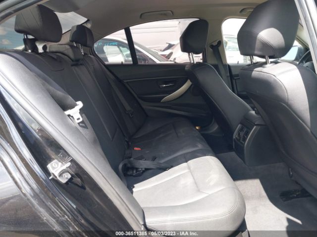 WBA8E1G54GNT99677 BMW 3 Series 320i