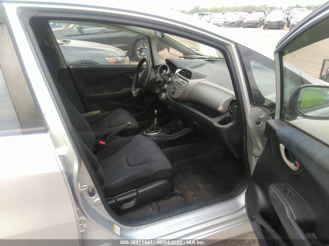 2011 HONDA FIT SPORT VIN: JHMGE8G59BS012556