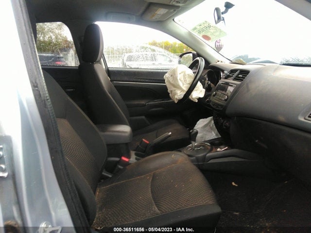 JA4AP3AU8GZ031421 Mitsubishi Outlander Sport 2.0 Es