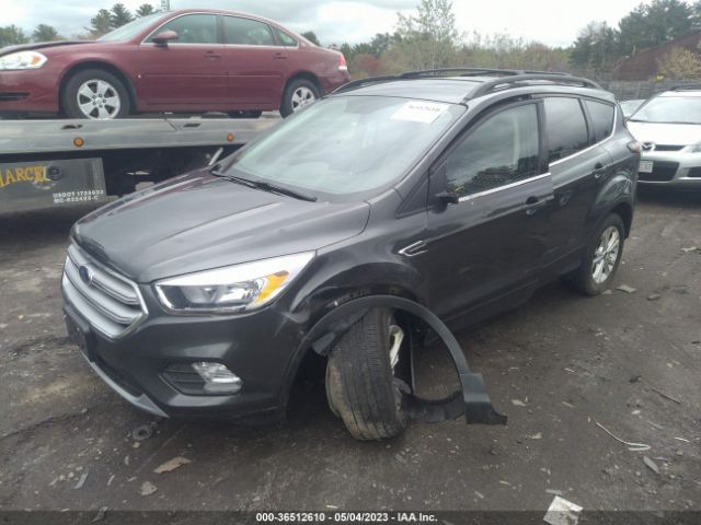 1FMCU9GD8JUB92157 Ford ESCAPE SE