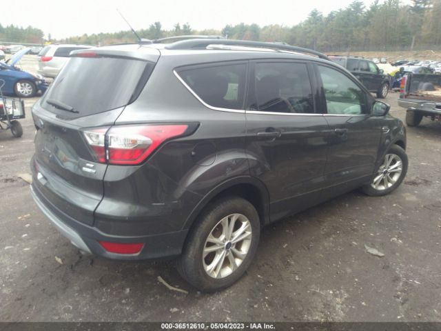 1FMCU9GD8JUB92157 Ford ESCAPE SE