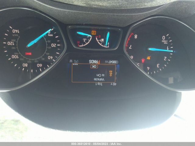 1FMCU9GD8JUB92157 Ford ESCAPE SE