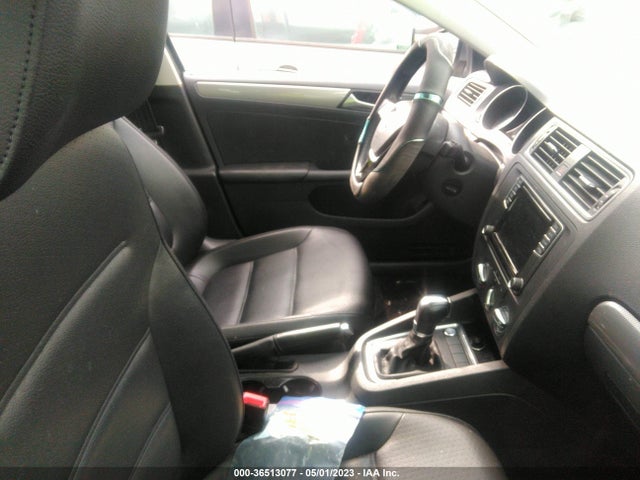 3VWDB7AJXHM318399 Volkswagen Jetta 1.4t Se