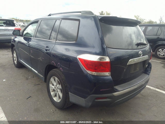2011 TOYOTA HIGHLANDER BASE/SE VIN: 5TDBK3EH4BS054033