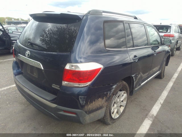 2011 TOYOTA HIGHLANDER BASE/SE VIN: 5TDBK3EH4BS054033