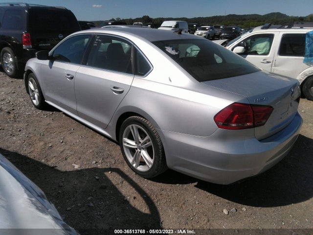 1VWBS7A32EC053127 Volkswagen Passat Se W/sunroof & Nav