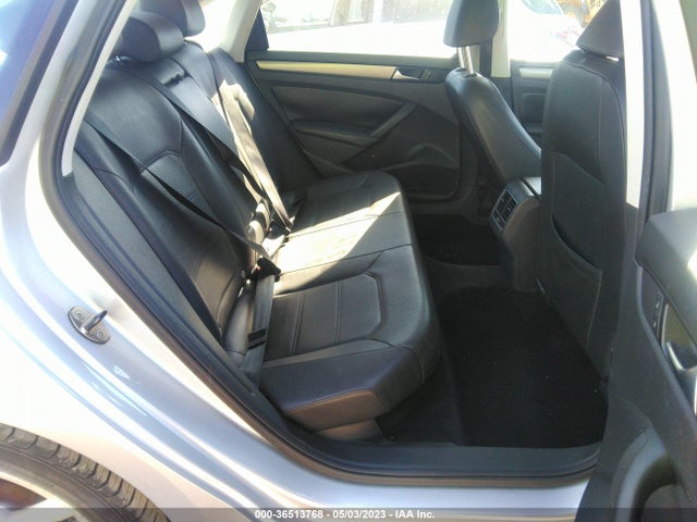 1VWBS7A32EC053127 Volkswagen Passat Se W/sunroof & Nav