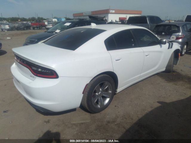 2C3CDXHG8FH824428 Dodge Charger Sxt