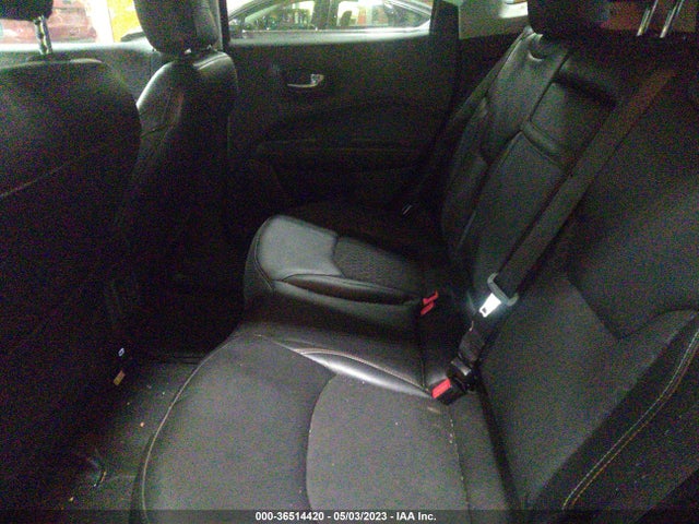 Jeep Compass Latitude 2019 3C4NJDBB3KT849845 Image 9