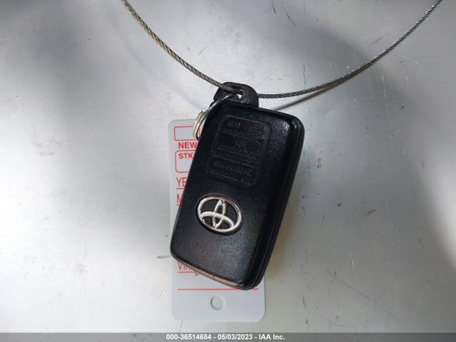 Toyota Prius Four 2015 JTDKN3DU8F0467376 Image 3