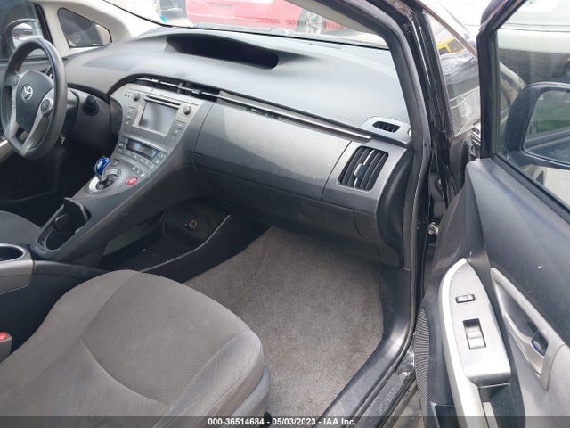 Toyota Prius Four 2015 JTDKN3DU8F0467376 Image 6