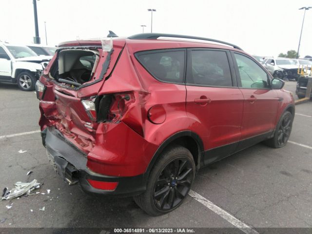 1FMCU0GD7JUA04577 Ford ESCAPE SE