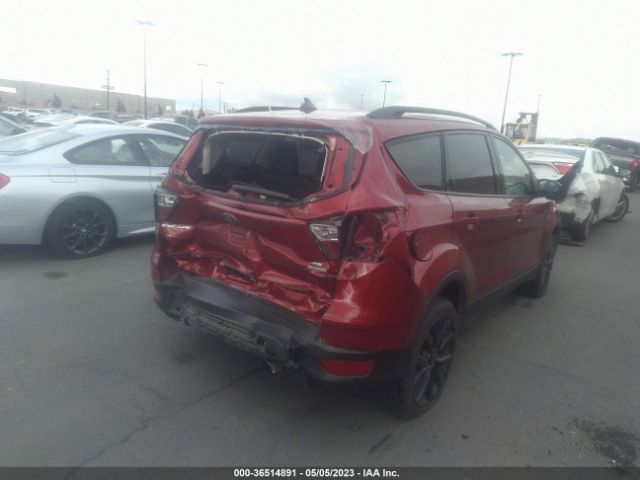 1FMCU0GD7JUA04577 Ford ESCAPE SE