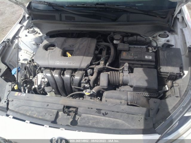 3KPF24AD8ME299215 KIA Forte Lxs