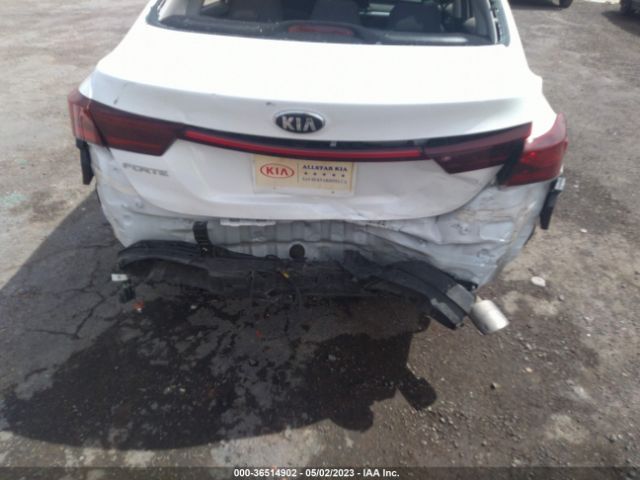 3KPF24AD8ME299215 KIA Forte Lxs