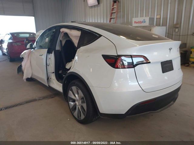 Tesla Model Y Long Range 2023 7SAYGDEE2PA095103 Image 3