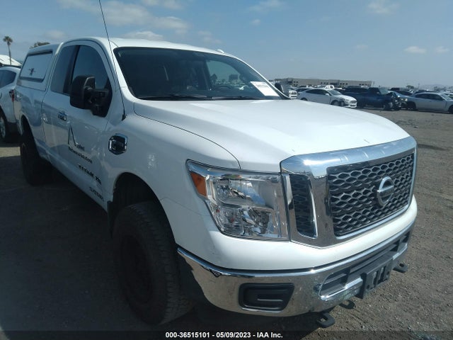 2017 1N6BA1CPXHN560821 main image