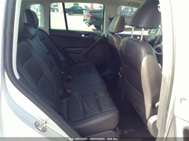 WVGRV7AX9HK030039 Volkswagen Tiguan Wolfsburg Edition