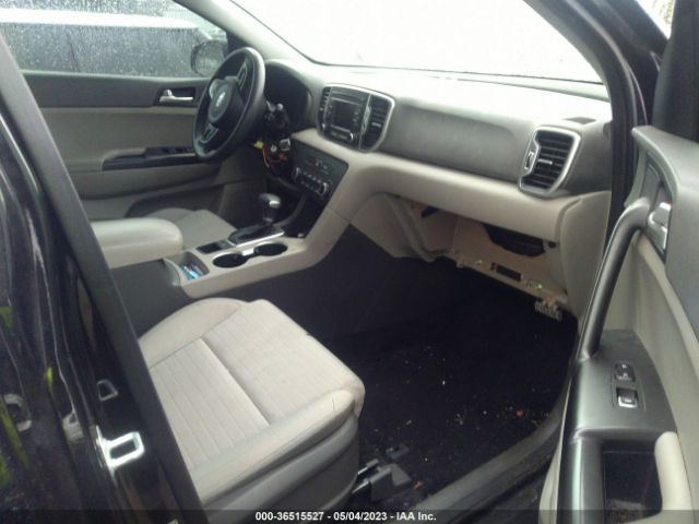 KNDPMCAC2J7380559 KIA Sportage Lx