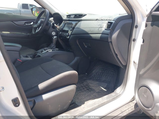 2018 NISSAN ROGUE S VIN: 5N1AT2MT1JC709639