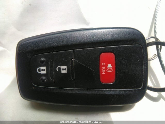 Toyota Prius Two 2016 JTDKBRFU2G3527032 Image 3