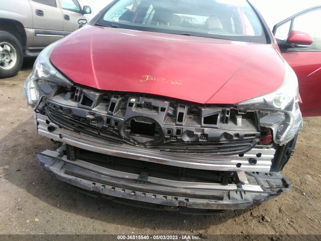 Toyota Prius Two 2016 JTDKBRFU2G3527032 Image 8