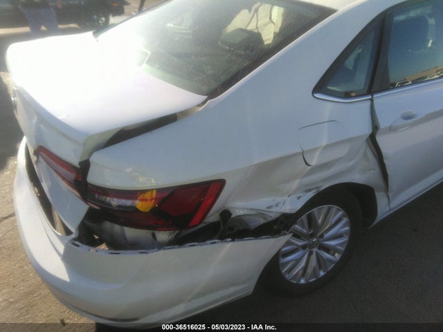 3VWN57BU3LM050521 Volkswagen Jetta S/r-line