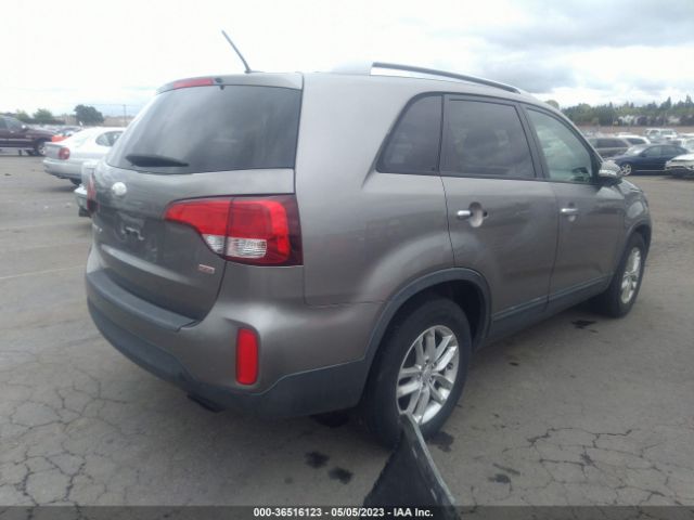 KIA SORENTO LX 2015 5XYKT4A68FG563035 Image 4