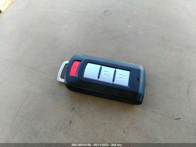 JA4AD3A3XKZ019067 Mitsubishi Outlander Se/sel/le