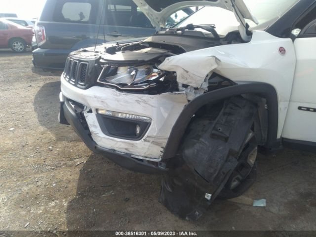 3C4NJDDB9JT366758 Jeep Compass Trailhawk