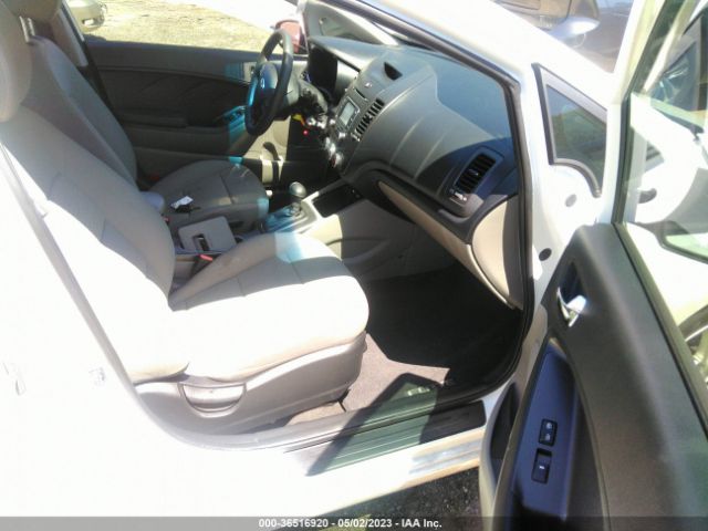 KNAFX4A66G5470639 KIA FORTE LX