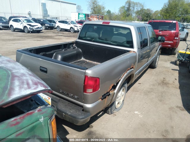 2004 CHEVROLET S-10 LS VIN: 1GCDT13X84K122512
