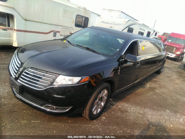 2017 Lincoln MKT, VIN: 2L1MJ5LT1HBL00106