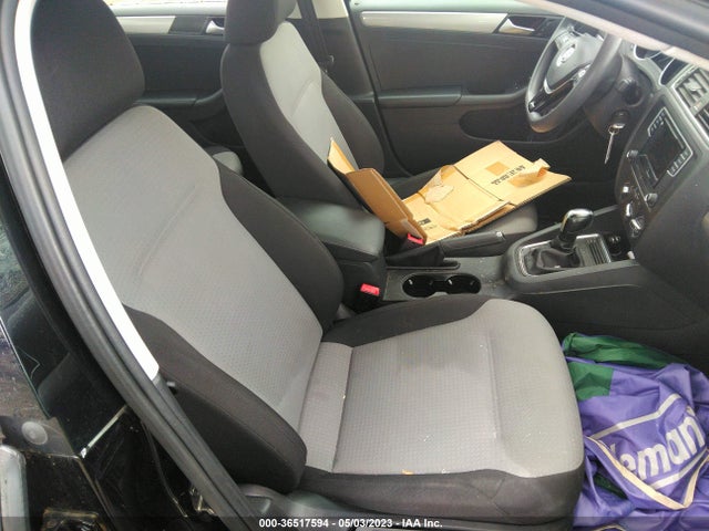 3VW2B7AJ2HM398675 Volkswagen Jetta 1.4t S