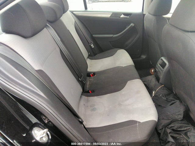 3VW2B7AJ2HM398675 Volkswagen Jetta 1.4t S