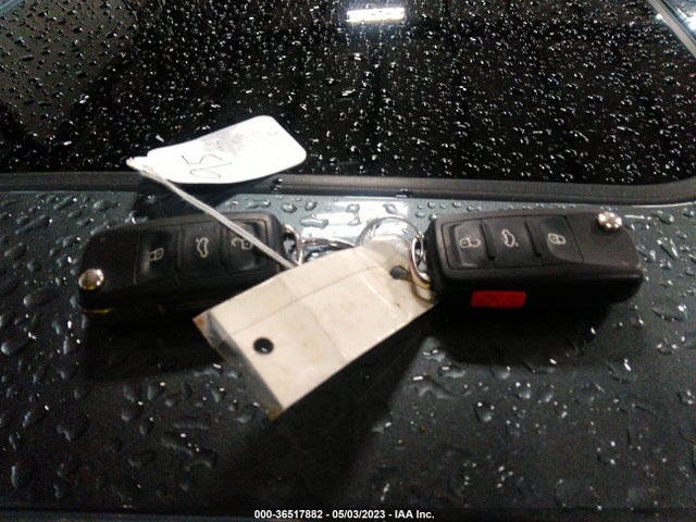 3VW4T7AJXHM353084 Volkswagen JETTA GLI
