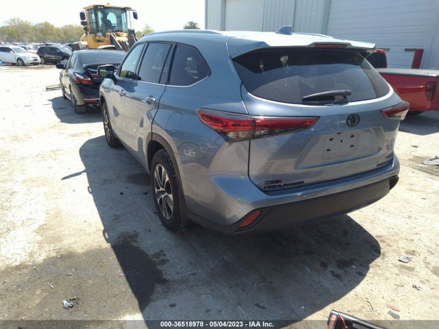 Toyota Highlander Xle 2022 5TDHZRBH6NS210705 Image 4