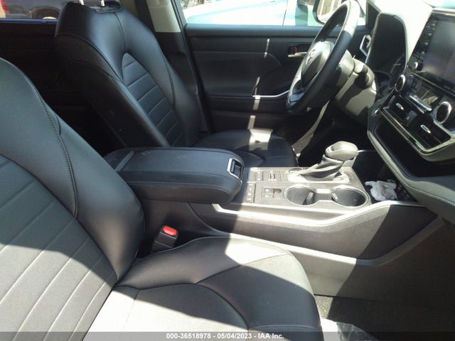 Toyota Highlander Xle 2022 5TDHZRBH6NS210705 Image 6