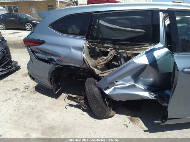 Toyota Highlander Xle 2022 5TDHZRBH6NS210705 Image 7