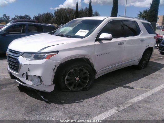 Chevrolet Traverse Premier 2018 1GNERKKW5JJ181592 Image 2