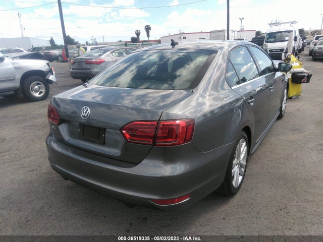 3VW5T7AJ7EM229533 Volkswagen Jetta Sedan Gli