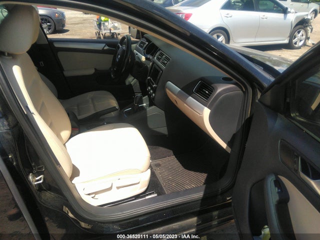 3VWL17AJ2JM218558 Volkswagen Jetta 1.8t Sel