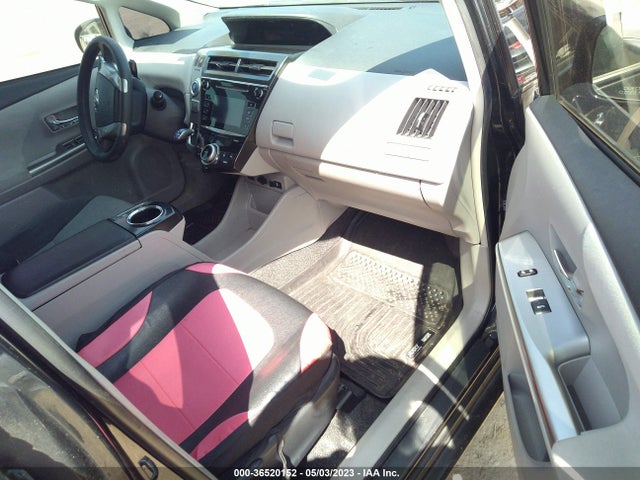 Toyota Prius V Two/five/three/four 2017 JTDZN3EU0HJ059190 Image 6