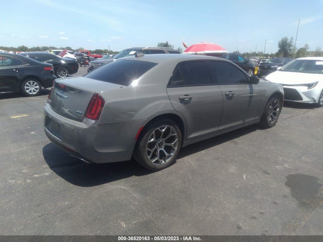 2C3CCAAGXJH293302 Chrysler 300 Touring