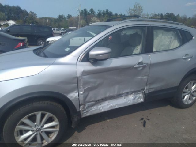 JN1BJ1CR3KW631334 Nissan Rogue Sport Sv