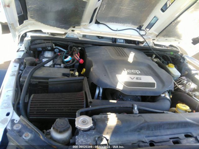 1C4BJWDG5GL171772 Jeep Wrangler Unlimited Sport
